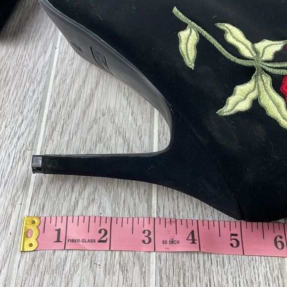 Madeline Stuart Embroidered Floral Stiletto Booties. Women's 8 - Picture 11 of 12